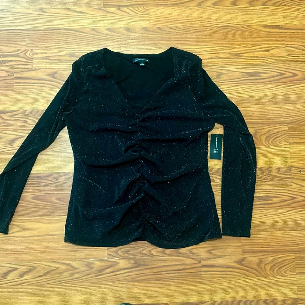 XL INC women’s shirt